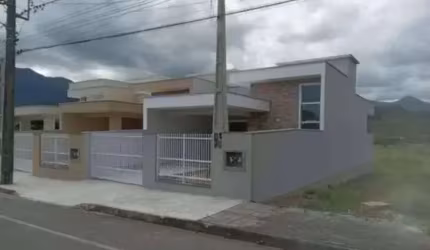 Geminado Térreo à Venda no Bairro Bracinho em Schroeder / SC