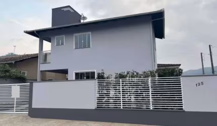 Excelente Sobrado de 103 m2 à Venda em Schroeder / SC