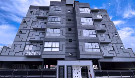 Apartamento pronto para morar a 400 mts da praia em Balneário Piçarras / SC