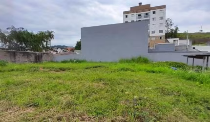 Terreno com 801 m2 à Venda no Bairro Rau em Jaraguá do Sul / SC