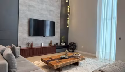Casa de 615 m2 c/ Piscina Prainha no Caledônia em Camboriú