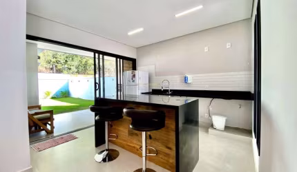Casa mobiliada de 136 m2 c/ 3 dorm. na Malota em Jundiaí - SP