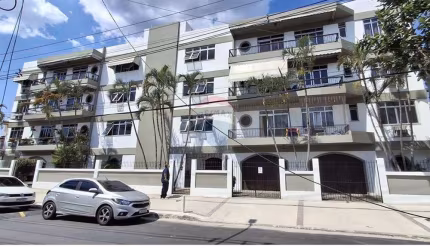 Apartamento com varanda totalmente reformado!