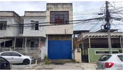 Galpão Comercial à Venda na Penha – 242m², 5 Salas, Depósito e Localização Estratégica