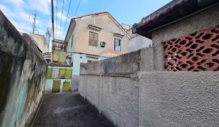 Apartamento  Bonsucesso  Rua Olga - 2 quartos,  55 m2,   - 2 andar  fundos - R$ 130.000,00