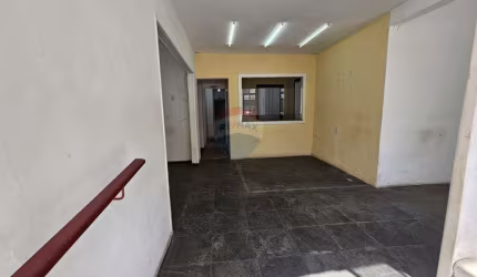 Duas Casas para Comercio na Penha/Olaria - RJ -  300m2 - R$ 390.000,00  -  3 andares