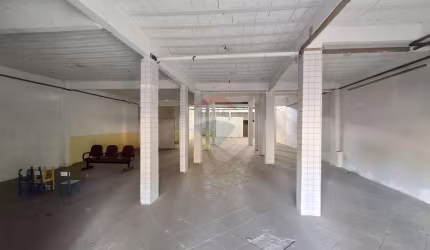 Galpão Comercial - 436m² Fácil acesso a Av. Brasil - Bangu