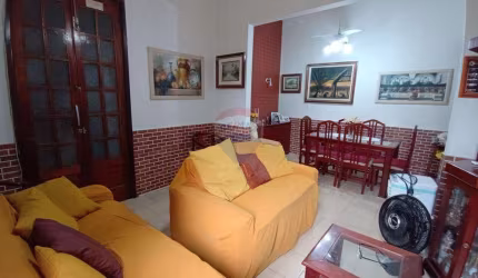 CASA DE 365 M² COM 4 QUARTOS, 2 SUÍTES E PISCINA À VENDA EM SAMPAIO/RJ.