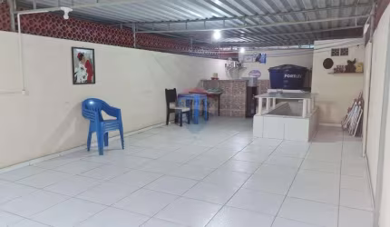 Apto tipo Casa 2 Quartos, 2 banheiros e terraço à Venda em Olaria