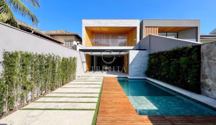 RIO MAR | CASA TRIPLEX 4 SUÍTES