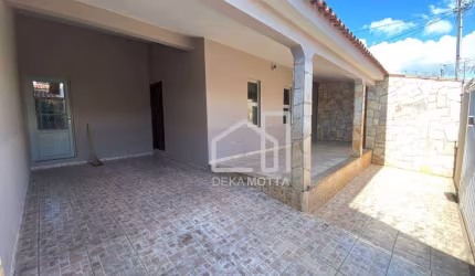 Casa com 3 dormitórios à venda, 170 m² por R$ 450.000 - Jardim Patrícia - Uberlândia/MG