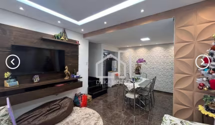 Sobrado com 5 dormitórios à venda, 129 m² por R$ 472.500 - Jardim Patrícia - Uberlândia/MG