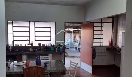 Sobrado Residencial à venda, Nossa Senhora das Graças, Uberlândia - SO0027.