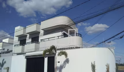 Sobrado com 3 dormitórios à venda, 112 m² por R$ 740.000,00 - Laranjeiras - Uberlândia/MG