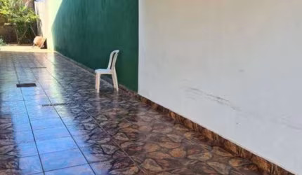 Casa com 3 dormitórios à venda por R$ 600.000,00 - Segismundo Pereira - Uberlândia/MG