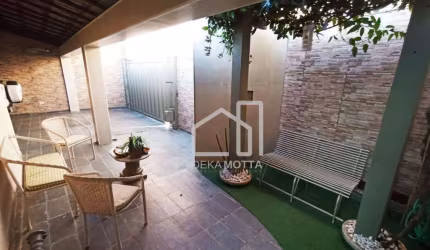 Casa com 3 dormitórios à venda, 156 m² por R$ 675.000,00 - Cidade Jardim - Uberlândia/MG