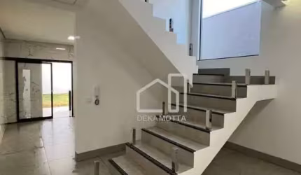 Sobrado com 3 dormitórios à venda, 147 m² por R$ 780.000,00 - Santa Mônica - Uberlândia/MG