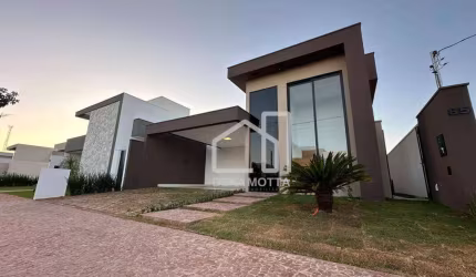 Casa com 3 dormitórios à venda, 180 m² por R$ 1.600.000,00 - Novo Mundo - Uberlândia/MG