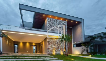 Casa com 4 dormitórios à venda, 230 m² por R$ 3.150.000 - Jardim Sul - Uberlândia/MG