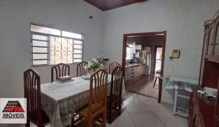 Casa à venda, 4 quartos, 1 suíte, 4 vagas, Vila Cordenonsi - Americana/SP