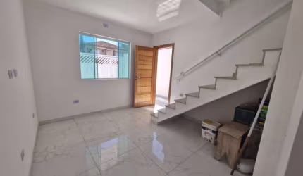 LINDO SOBRADO DE CONDOMÍNIO COM 3 SUÍTES NO BAIRRO TUDE BASTOS!