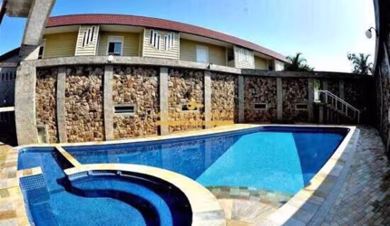 EXCELENTE CASA DE CONDOMÍNIO COM 2 SUÍTES EM PRAIA GRANDE!
