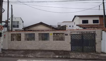 CASA COM 3 SUÍTES FRENTE MAR NA PRAIA GRANDE!