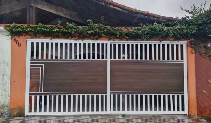 EXCELENTE CASA GEMINADA COM 2 DORMITÓRIOS!