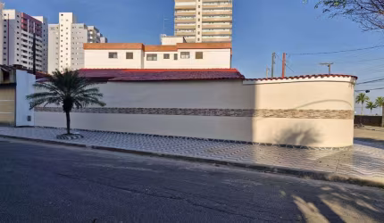 EXCELENTE CASA COM 2 DORMITÓRIOS NO BAIRRO VILAMAR EM PRAIA GRANDE!