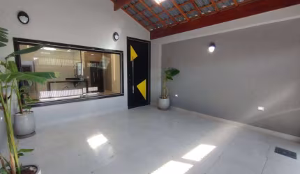 Casa alto padrão, 03 dormitórios