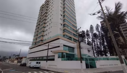 Excelente apartamento de 03 dormitórios, sendo 01 suíte, 02 vagas de garagem, sacada gourmet com churrasqueira e envidraçada, prédio frente ao mar com vista livre. O imóvel está localizado no Balneári
