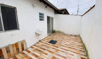 Casa de condominio no Bal. Esmeralda zona 3.