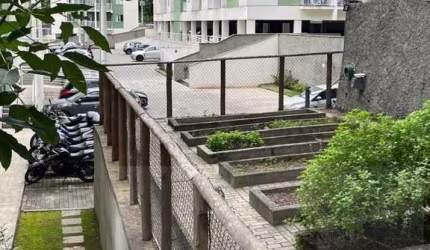 Apartamento para Locação em Petrópolis, Nogueira, 2 dormitórios, 1 banheiro, 1 vaga
