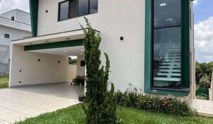 SOBRADO DE 3 PAVIMENTOS COM LINDA VISTA PARA MATA, LOCALIZADO NO GRANVILLE