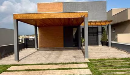 CASA COM 3 SUITES E PISCINA , COM LINDA VISTA PARA O LAGO E SERRA DO JAPI