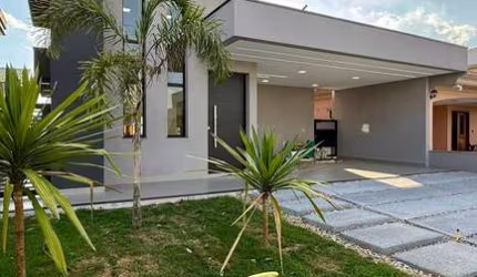 CASA TÉRREA COM 3 SUÍTES E PISCINA AQUECIDA, LOCALIZADA NO GRANVILLE