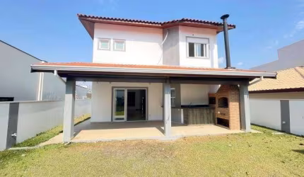 Sobrado com 3 dormitórios e amplo quintal Gramado, localizado no ibiaram 1