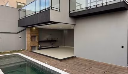SOBRADO INVERTIDO COM 3 SUITES E PISCINA, LOCALIZADO NO GRANVILLE