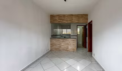 Casa com entrada independente de 2 dormitórios à Venda em Praia Grande