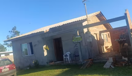 Casa de Alvenaria à Venda – A 600m do Mar!