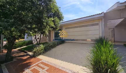 Casa térrea em condômino com 3 quartos sendo uma suíte, Ibiporã/PR.
