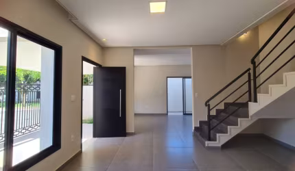 Casa nova, com 03 dormitórios sendo 01 suíte e 03 vagas de garagem