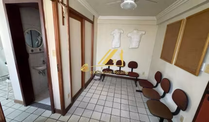 Aluga-se sala comercial, mobiliada, 35m2 no Centro Empresarial Joventino Silva, uma das melhores localizações do Itaigara. Possui 1 vaga de garagem.