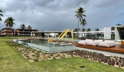 Lote 776m2  no Alphaville Guarajuba 1. Aproveite a oportunidade! Perto do mar! Condomínio com total infraestrutura de lazer,  localização privilegiada
