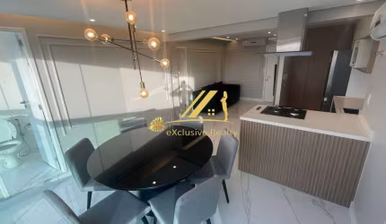 Quarto e sala, 59m2, finamente decorado com lavabo e mobiliado, 1 vaga de garagem.Celebration Garibaldi. 1 vaga de garagem + depósito. Andar bem alto.