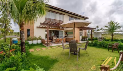 Imbassaí Privilege, casa beira mar no  melhor de Imbassaí! Empreendimento com total infraestrutura de lazer! Praia maravilhosa!