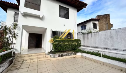 Casa no Caminho das Árvores, localização ótima para empresa! 5 quartos, terreno 690m2. Na Alameda dos Umbuzeiros, perto do Shop da Bahia!