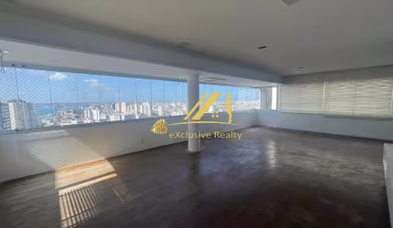 Apartament 4 quartos, 1 suíte Master com Closet e hidro. Na Praça do Campo Grande. Andar super alto com vista mar fantástica. 3 vagas de garagem.
