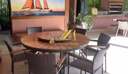 Condomínio Casas de Praia do Forte, 300m da vila. Casa finamente decorada e mobiliada em Praia do Forte. 4 suítes, com piscina, jardim. 260m2