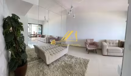 Apartamento 2 quartos, 70m2, mobiliado e vista mar. Bem ventilado. A 200m da praia, perto da Orla de Armação. 1 vaga de garagem, prédio com piscina
